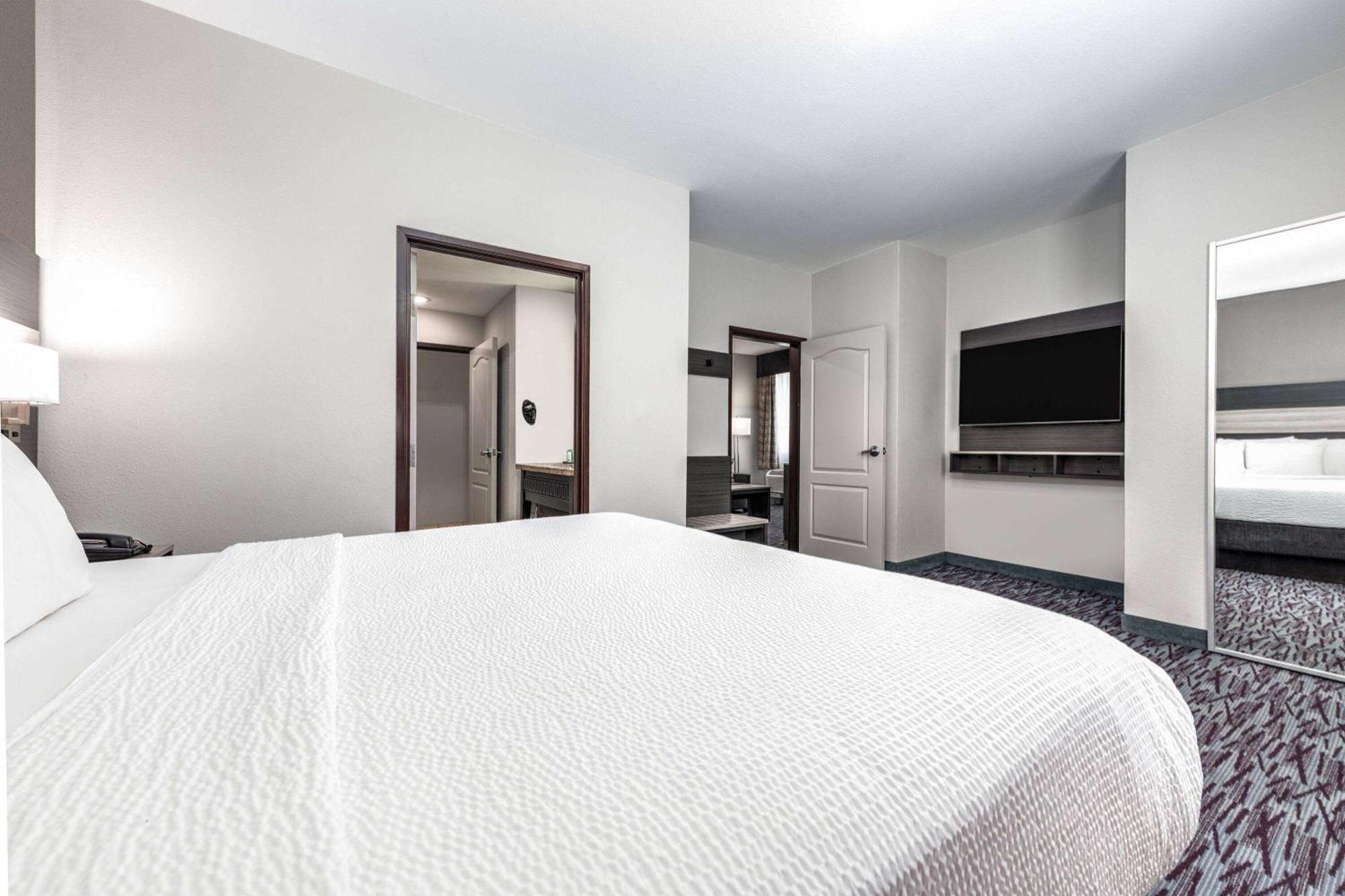 La Quinta By Wyndham Allen At The Village Exteriér fotografie